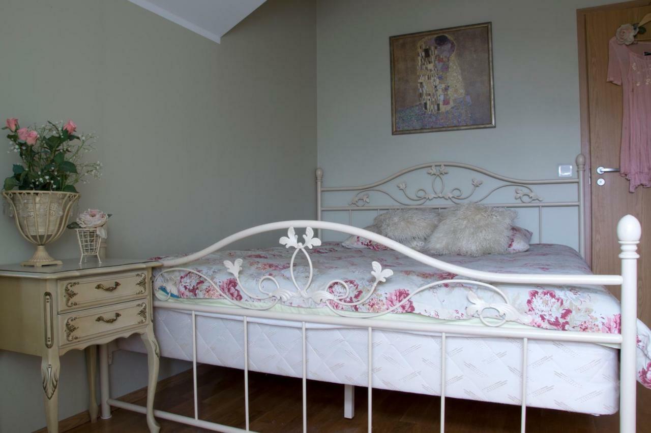 Kuressaare Romantic Apartment Exteriör bild