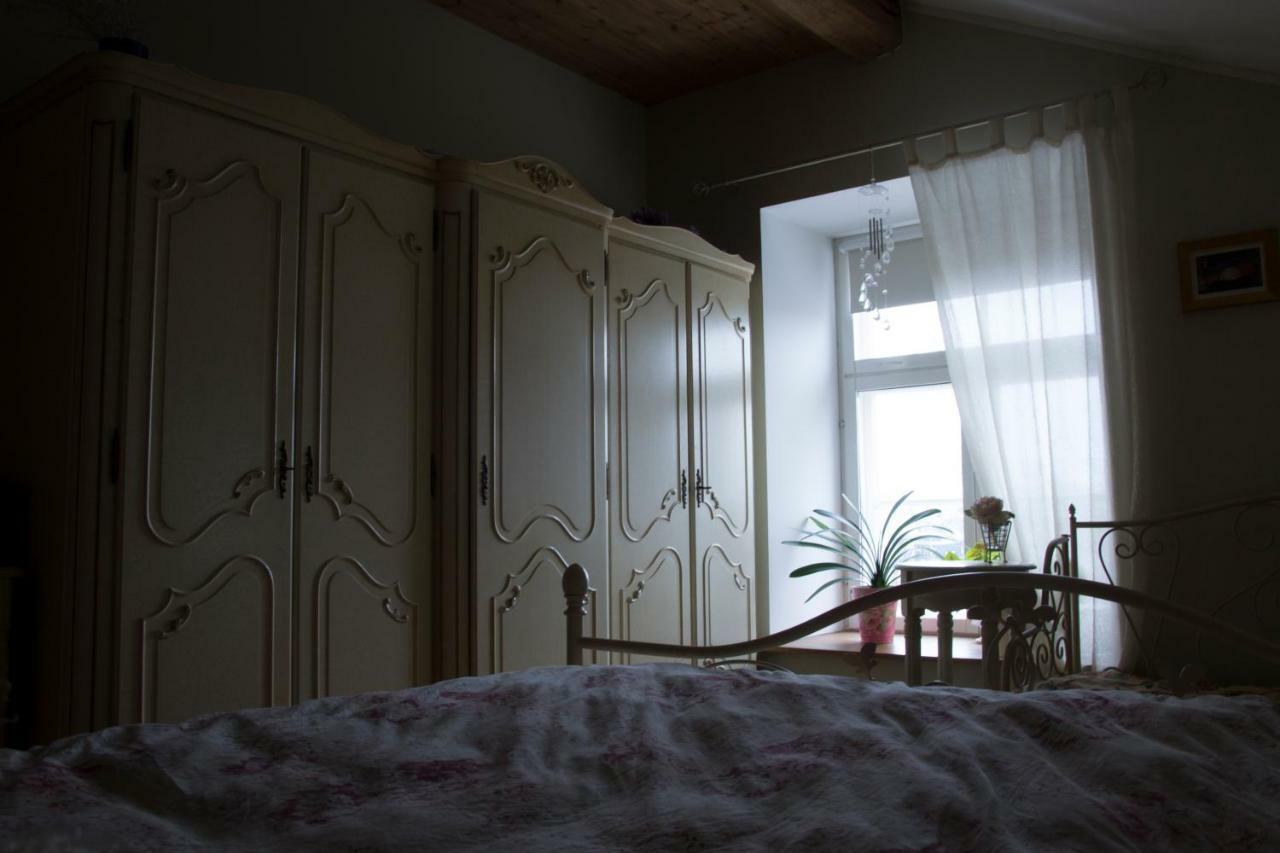 Kuressaare Romantic Apartment Exteriör bild